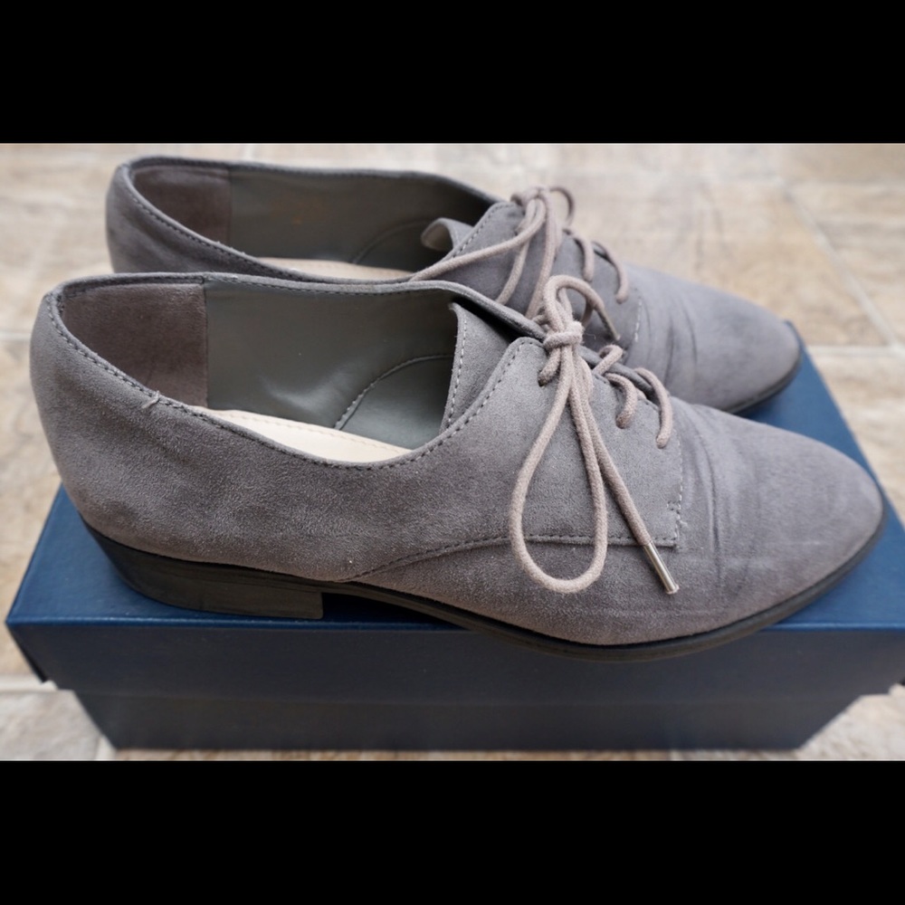 (Sold) BAR III Womens Gelsey Almond Toe Oxfords